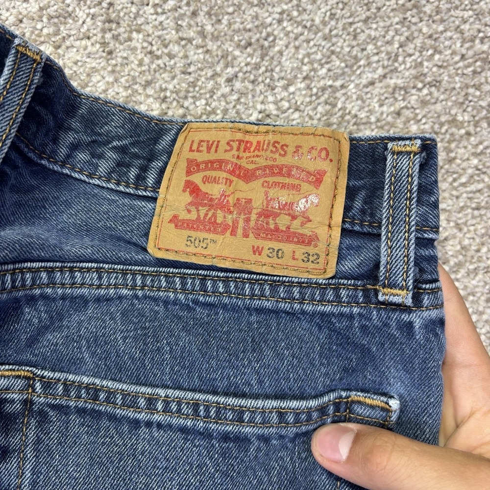 Levis 505 Jeans Mens 30x30 Blue Medium Wash Straight Denim Distressed Pants - Picture 4 of 12